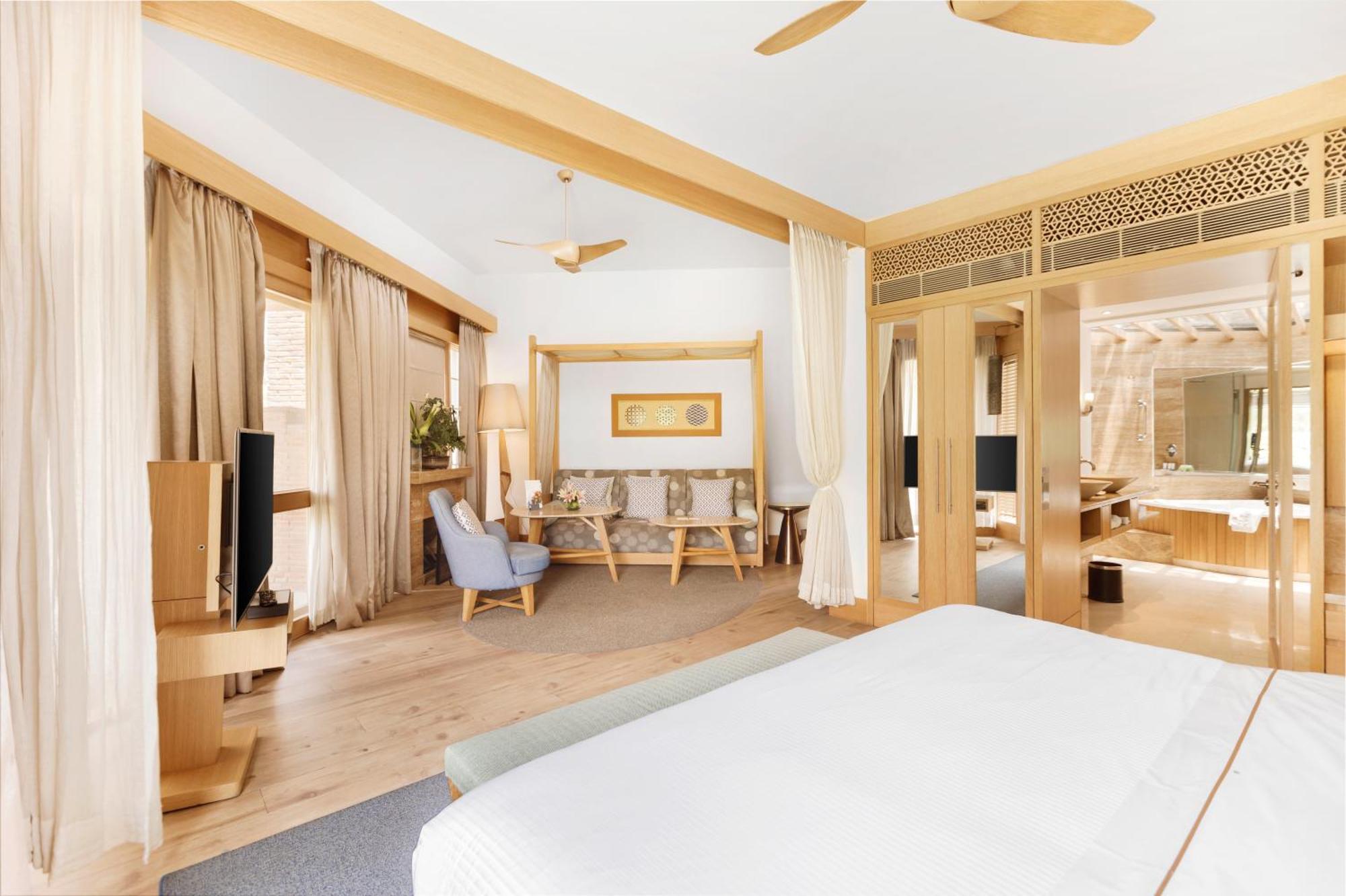 The Westin Sohna & सहारा 5*